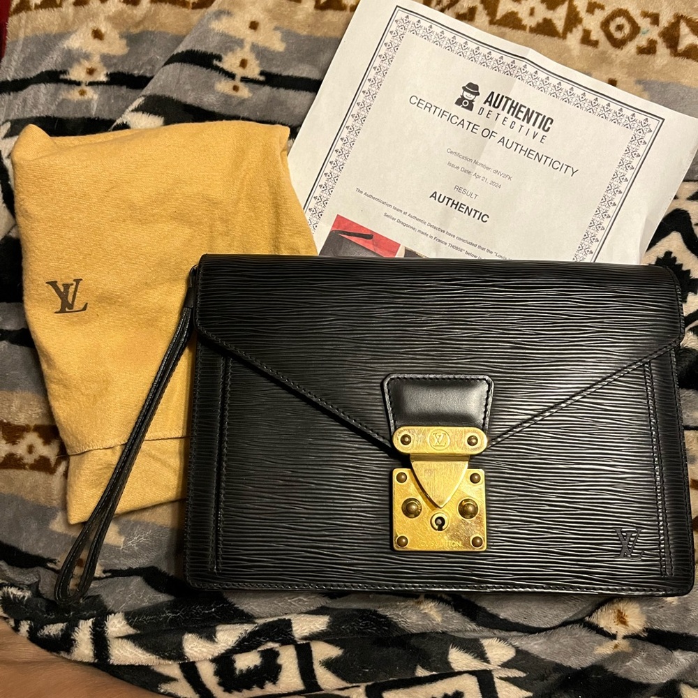 Louis Vuitton Vintage EUC COA* Pochette Sellier Dragone Black Epi  Clutch